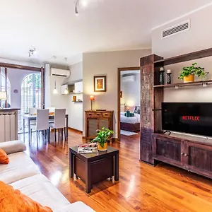 Apartment Prada House - Posto Auto Coperto, Mailand