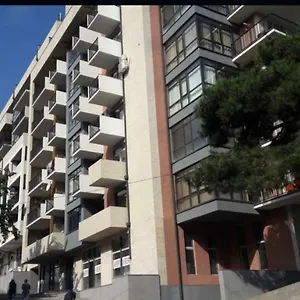 https://sunny-apartment-ortachala.alltbilisihotels.com